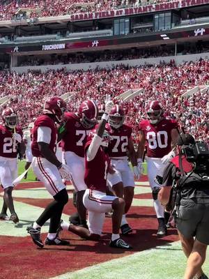 perfection🤩🙌 @Alabama Football  #alabamafootball #CollegeFootball #rolltide #bama #fyp 