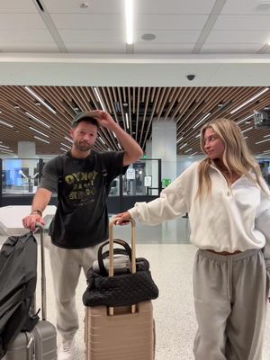 & Back home we go ✈️ @PashaPashkov #couple  #travel #drake 