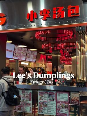 I’m always on the hunt for delicious dumplings so we had to try Lee’s Dumplings in Haymarket. I’d give them a 7.5/10. The pan fried were sooo crispy though 👀 #dumplings #sydney #leesdumplings #sydneyfood #frieddumplings 