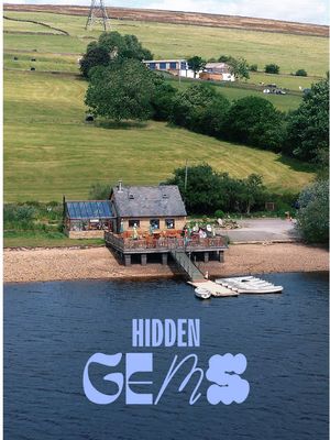HIDDEN GEMS: THE THAI CAFE BY A LAKE WHERE YOU CAN ROW OUT AFTER LUNCH Rowing boats, fly fishing and classic Thai cookery – not a combo you see often, let’s be honest, but that’s exactly what you’ll find at Arnfield Fly Fishery in Tintwistle. Perched on the edge of the reservoir just off the Woodhead Pass, it’s run by Thai-born Au and her husband Tom, from Hong Kong, who bring to the table recipes passed down through generations of Un’s family. Her tom yam soup is the real deal: hot, sour, sweet, savoury – king prawns and mushrooms bubbling away in a table-top heater so you can just keep topping up your bowl. Pair it with proper satay skewers, roast duck, or prawns wrapped in pastry ‘blankets’, served with a cute bow, and you’ll see why those in the know rave about this spot. No mangroves, no beaches, sure. But with the Peaks laid out in front of you, it’s a backdrop that’s still pretty breathtaking. …. ⏰ Wed-Sun 12pm-9pm 📍 Arnfield Reservoir, Tintwhistle, SK13 1HP 💰 Starters from £6, mains around £12–£18