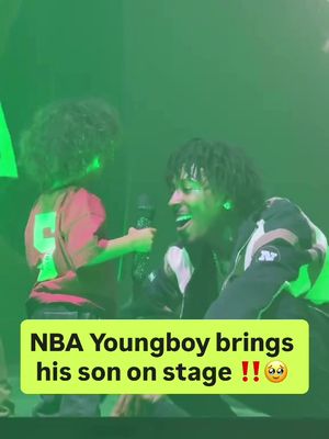 NBA Youngboy shares a wholesome moment with his son on stage as he passes him the microphone to perform 🎤🔥 🎥: (TikTok / _gallerydump)