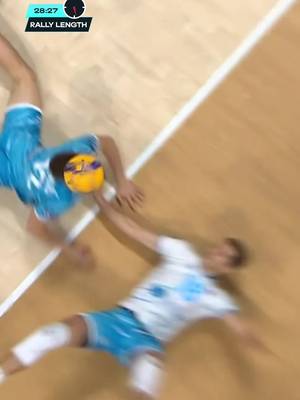 What a fight 🤯 they refused to give up 💪 #MWCH #volleyball #volleyballworld 