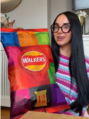 AD Tell me that’s not the best @Walkers Crisps flavour of all time, I’ll wait 🧍🏻‍♀️ 