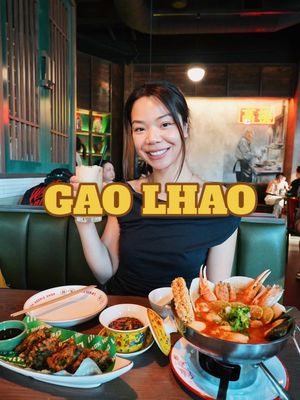 📍Gao Lhao Bangkok Noodle Shop (7102 Woodlawn Ave NE, Seattle, WA 98115) What I ordered: - Crispy chives cakes - Fish sauce wings - Mama tom yum w/ seafood  - Roasted duck spinach noodles  - Bi-Co-Moi (Black sticky rice dessert)  #thaichinese #bangkok #thaifood #thaicusine #seattlefoodie 