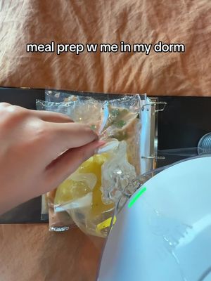 am i doing this right? #tipsandtricks #unhinged #mealprep #DIY #cooking 