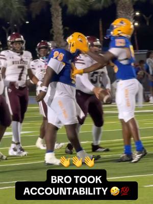 Gotta RESPECT a teammate like this 😅👋 #football #highschoolfootball #funny #defense #teammate