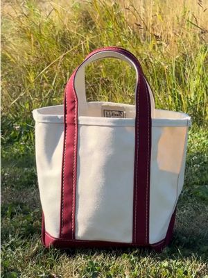 🌹👀 Look what just popped up! Get the Boat and Tote in NEW Deep Rosewood at llbean.com.
