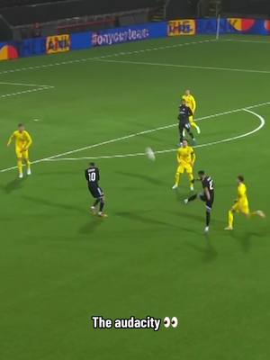 This Qarabağ goal 😮‍💨 #UEL 