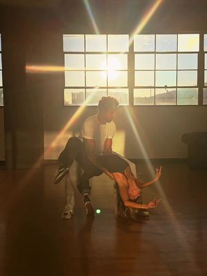 Once we hit this move, it’s time to text DYLAN to 21523 (10x) 😉  @Dancing with the Stars #DWTS 