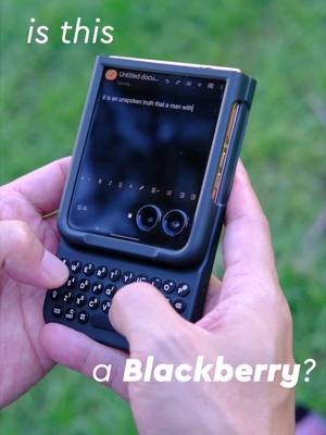 Finally got my hands on the Clicks for Razr!! #isadoestech #clickskeys 