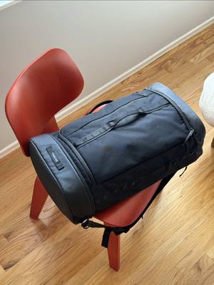Want to travel warm without overpacking?  Here are a few tips:​ ✔ Use versatile pieces to layer smart​ ✔ Roll your knits to keep them compact​ ✔ Wear the heaviest items on travel days​ Tell us your space-saving tricks.