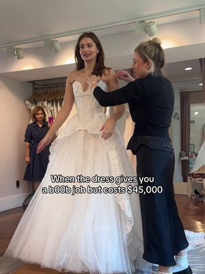 AND the dress transforms into a mini??🙂‍↕️🥰 #weddingdress #viviennewestwood #weddingdressshopping 