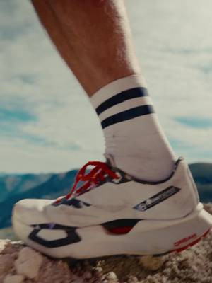 a shoe made for the alpine 🏔️🌸 #vectiv #trailrunning #trailrunningshoes 
