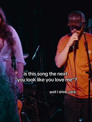 this was the first time we ever performed this song live!! ✨🤠 @blakewoodmusic #countrymusic #newmusic #live #duet #lovesong 