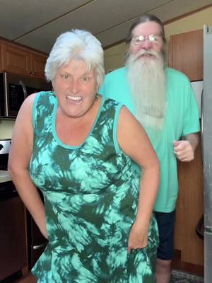#londonbridge @Fergie #papaandgrama #married46years #lovegrama #gramacarolyn 