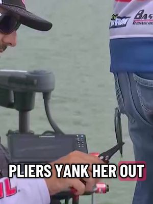 Team Ferguson is not having the best day but these pros always have a good sense of humor. When was the last time you hooked your fishing buddy? Tag him or her in the comments⬇️  #HookEm #bassfishing #fishing #fishingbuddy #teambuilding 