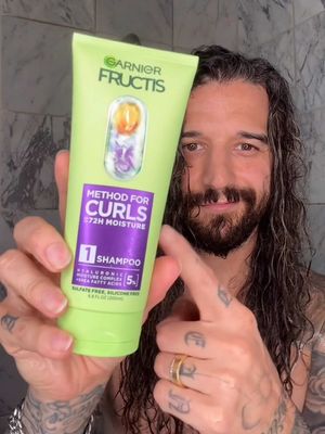 1, 2 steps to the left and 3, fresh curls for you & me. @GarnierUSA #garnierpartner #garniermethod 