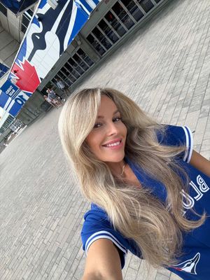 no like I’m freaking out 😭😭😭⚾️💙💙⚾️💙🌟💫🍪🍪🍪 see you at the jays game baby @Toronto Blue Jays 