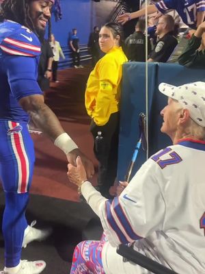 What a guy. 🥹 #billsmafia #nfl #jamescook 
