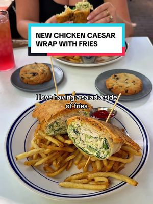 new chicken Caesar salad wrap in Austin with a crunchy Parmesan potato chip crust & fries 🤤 