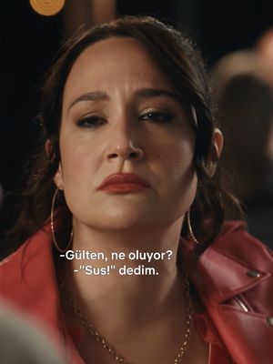 Şiir okuyan kadınları üzmeyin. ✍️ #PlatonikMaviDolunayOtel