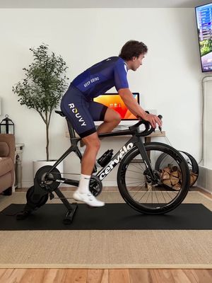 Preparing for Indoor Cycling @ROUVY #rouvy #indoorcycling 