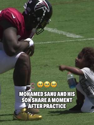Mohamed Sanu is the best dad Throwback to this mic'd up moment 🤍 #atlanta #atlantafalcons #nfltiktok #footballtok 