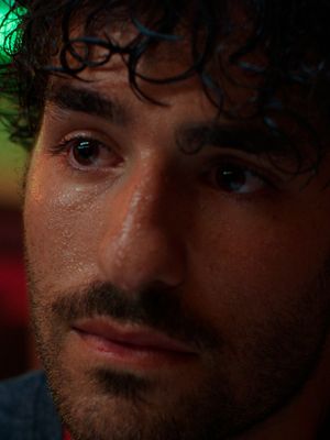 Só queremos alguém que olhe para nós, como o Eduardo olha para a Sílvia. #RaboDePeixe #netflix #netflixpt #fyp