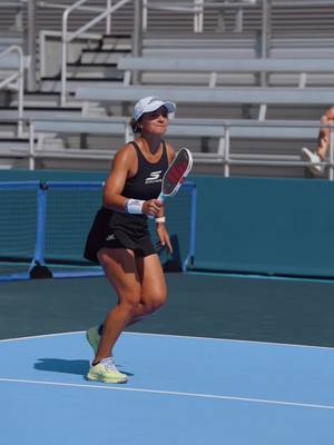 Who doesn’t love a good ol body bag straight to the gut 😅  #pickleball #ppatour #propickleball #bodybag #jet2holiday 