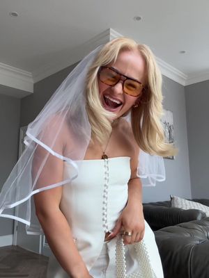 she’s in her bridal era !!!! 🤍🐔!!!!! #hendo #wedding #2026bride 