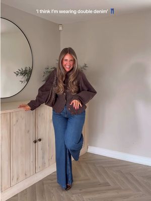 does this not scream autumn date night????? I KNOW a @primark goldie when I see one, and this jacket is EXACTLY THAT 🍫  ad #iworkwithprimark #primarkcreators 