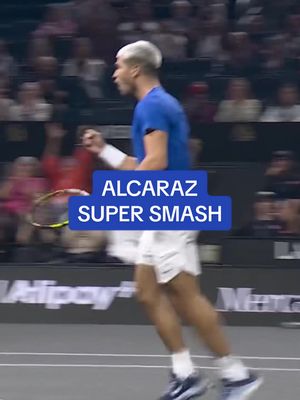 Carlos Alcaraz hits a MEGA smash! 💥 #LaverCup #Tennis #Alcaraz 