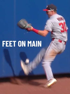 free feet on main don’t get used to it #MLB #baseball #sports #idkidk 