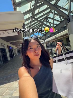 shopping spree at the world’s largest outdoor mall 🤑🛍️ #ShoppingSpree #shopwithme #shoppingvlog #iphone17 #iphonelaunch @Levi’s @apple @sephora @Too Faced @makeupforever @Rare Beauty @Aritzia  