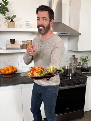 #WhirlpoolPartner Busy weeknights call for convenience, and I love a simple "Dad Dinner"! Use the @Whirlpool Smart Range with Air Cooking Technology to renovate how your family does dinnertime so you can spend less time in the kitchen. What's your favorite go-to quick and easy meal? #ad 