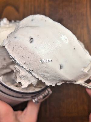 ⬇️FULL RECIPE⬇️ 143 calories 16g protein (yes, for the entire pint, Oreos included) Oreo McFlurry Protein Ice Cream 🛒 Visit milk50.com to find it at a local grocer near you - 400g @Milk50 Vanilla (or Original) Milk - 40-45g Monk Fruit sweetener - 5g (1 tsp) vanilla bean paste (or extract) - A pinch of salt - 1g (¼ tsp) xanthan gum Mix-ins: 3 Oreo Thins (cream removed) 143 cal 24g C, 0g F, 16g P Instructions: 1. Blend all ingredients for the base and freeze (at least 16 hours) 2. Run your pint under hot water for at least 60 seconds 3. Spin on “Lite Ice Cream” setting 4. Spin on “Respin” setting 5. Respin again if powdery 6. Make a hole down to the bottom with a butter knife and fill with the Oreos 7. Run the “Mix-in” cycle Follow me for more @Ninja Kitchen Creami and Swirl recipes! • • • • #ad #milk50partner #ninjacreami #proteinicecream   #fpf 