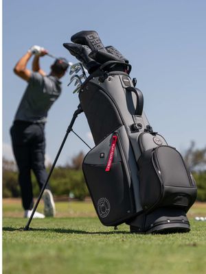 Introducing the Anyday Black Ops Bag ⚫️ Our newest Anyday colorway dropping 9.26 ⛳️