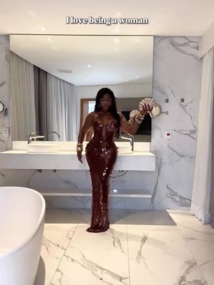 When you pull out the full glam… ✨ 🔍 Robyn Sequin Maxi Dress #NovaBabe #FashionNova #GlamGoals #OOTN