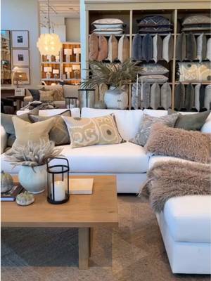 Fall has entered our stores and the feeling is everywhere 🍂 Step inside and discover the season’s cozy textures, autumn hues, and inviting details.