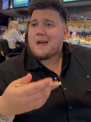 When you split the check 50/50, but you ordered way more...#bostontiktok #massachusettscheck #massachusettstiktok #comedyvideo #newyork #bostondeli #yankees