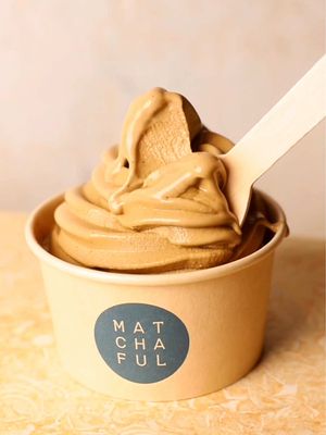 New soft serve flavor drop: Vanilla Houjicha 🍦 Made with single-origin vanilla bean from Madagascar and the roasted richness of houjicha, a Japanese green tea with notes of coffee, puffed rice, and chocolate. Enjoy it solo, or swirl it with our classic Matcha. Available at all locations except Brookfield Place and Clinton Hill.