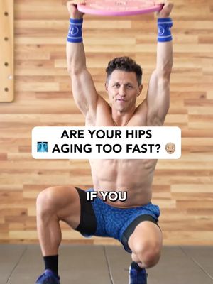 🦆 If you can’t walk like a duck, can you hold the bottom of a squat for 30 seconds? Both are a good indicator of your hip health—and a preview of your later years. But it’s not too late to gain your mobility back.  ⠀⠀⠀⠀⠀⠀⠀⠀⠀ #functionalbodybuilding #mobility #hipmobility #hiphealth #squat