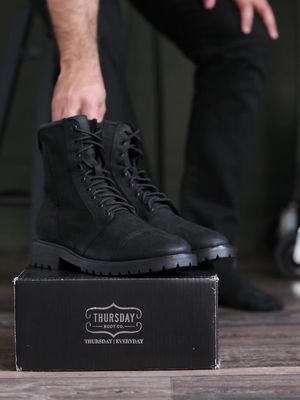 It is boot season…✅ #ThursdayBoots #mensboots #ruggedphone #casamigos 