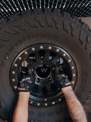 Every detail counts 👊 All accessories are on sale, including center caps, hardware kits, Beadlock ring and more! Shop our 15-Year Anniversary Sale before it ends on the 30th 🔗 #Methodracewheels #Wheels #Offroad #WheelAccessories