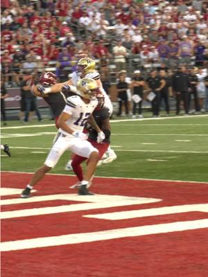 He’s a freshman 👀 #offensivelineman #pancake #GoHuskies #chappelleshow 