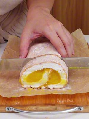 Brazo De Mercedes na nakakaadik talaga. 😍 Custard Filling: 7pcs L Egg Yolk 1 can Condensed Milk (300g) 1 tsp Vanilla Extract Drops of Yellow Food Coloring 1/2 tbsp Cornstarch Zest of half a lemon 1 tbsp Butter Merinque: 7pcs L Egg White 1 tsp Vinegar 1/3 cup White Sugar (150g) Powdered sugar for dusting For the custard mix first before opening heat.  Cook in low heat until thick but stil spreadable consistency.  Bake meringue for 20mins at 180c preheated oven.  Then leave inside oven for 5-10mins more.  Cool down before putting filling.  Enjoy! ❤️ #FoodieFred #HiBestfriend #BrazoDeMercedes 