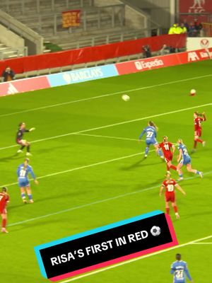 Risa Shimizu opening her Liverpool account with an inch-perfect effort 👌 #lfc #liverpoolfc 
