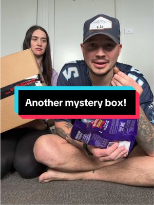 Oops, we did it again 😆 750K for another PALETTE! 🫣 #mystery #mysterybox #unboxing #couple 