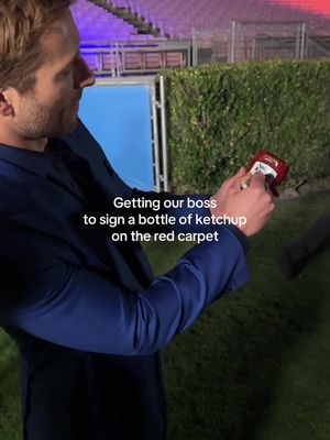 Sauce Boss and Smash Kitchen Ketchup spotted at the @Chad Powers @hulu premiere 👀#glenpowell#smashkitchen 