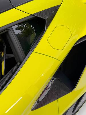 Iconic. Futuristic. And with no compromises at all. Back to Monterey Car Week, here’s Lamborghini Fenomeno coming alive with its unmistakable roar.  Courtesy of @ledriviste.